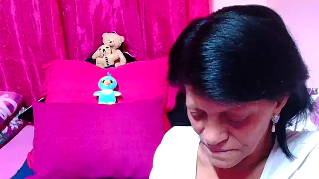 SLUTTYROXY online show from 11/28/25, 07:27