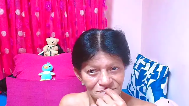 SLUTTYROXY online show from 03/05/26, 06:04