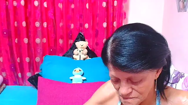 SLUTTYROXY online show from 04/12/26, 04:56