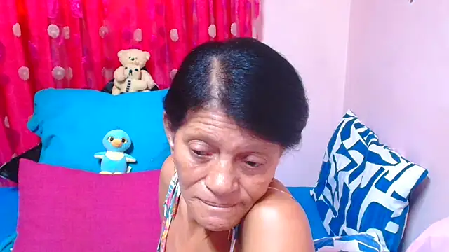 SLUTTYROXY online show from 04/20/26, 06:16