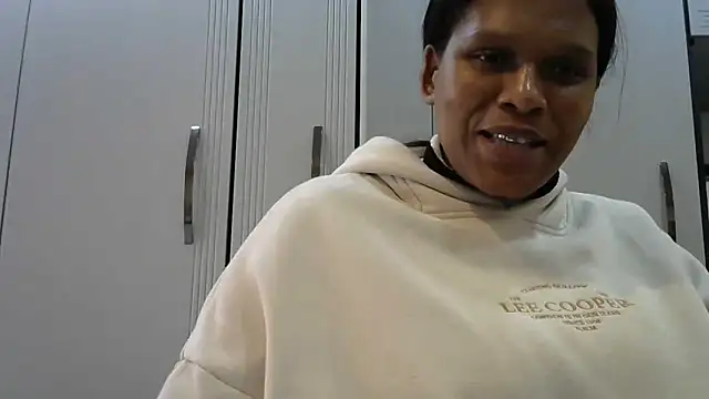 Snapshot of blackslut4u chatting on 05/13/26, 02:25 blackslut4u online show from 05/13/26, 02:25