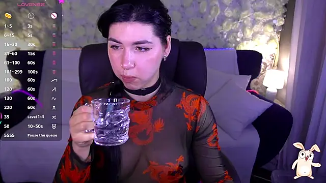 Snapshot of EmilyCandyy chatting on 06/05/26, 06:31 EmilyCandyy online show from 06/05/26, 06:31