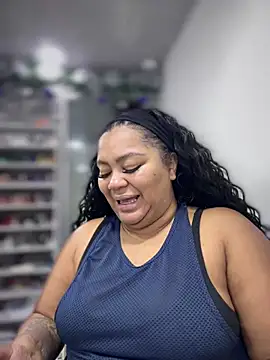 yanza2002 online show from 12/10/24, 11:19