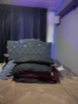 yanza2002 online show from 01/22/25, 11:43