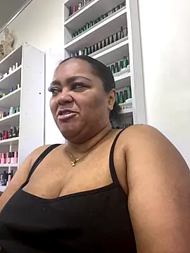 yanza2002 online show from 09/25/25, 11:30