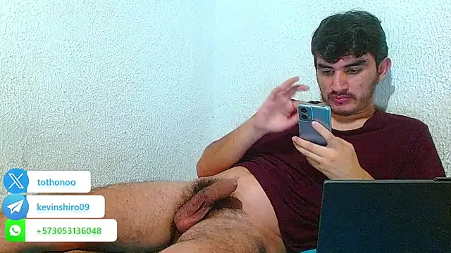 Snapshot of biglatin80 chatting on 12/19/24, 08:02 biglatin80 online show from 12/19/24, 08:02