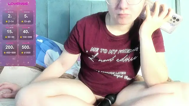 Snapshot of MilaniaCute chatting on 11/25/25, 12:16 MilaniaCute online show from 11/25/25, 12:16