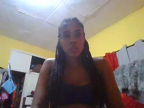 Snapshot of HONEYSWEETS_LIVE chatting on 01/11/25, 12:12 HONEYSWEETS LIVE online show from 01/11/25, 12:12