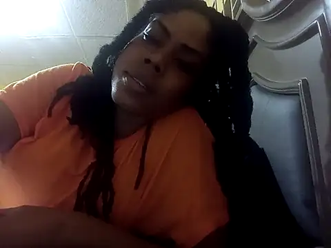 Snapshot of HONEYSWEETS_LIVE chatting on 03/10/25, 06:59 HONEYSWEETS LIVE online show from 03/10/25, 06:59