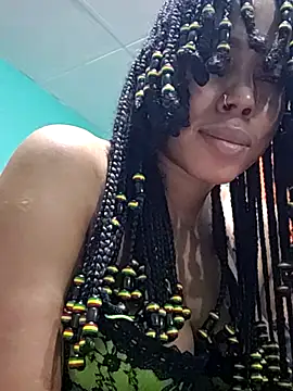 Snapshot of HONEYSWEETS_LIVE chatting on 09/14/25, 04:33 HONEYSWEETS LIVE online show from 09/14/25, 04:33