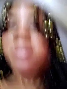 Snapshot of HONEYSWEETS_LIVE chatting on 10/19/25, 09:37 HONEYSWEETS LIVE online show from 10/19/25, 09:37