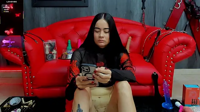 Snapshot of Liittledolly chatting on 11/12/25, 12:38 Liittledolly online show from 11/12/25, 12:38