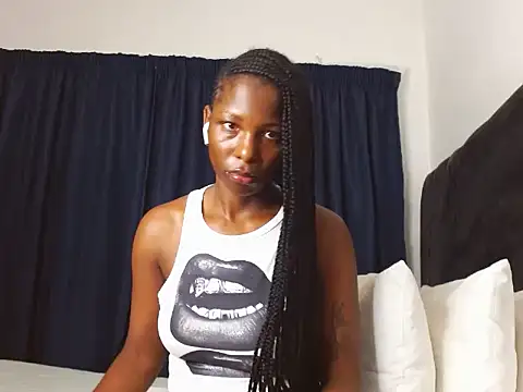 Snapshot of SoftRosee chatting on 11/29/25, 12:13 SoftRosee online show from 11/29/25, 12:13