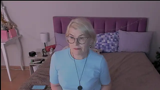 Snapshot of sabrinamacmarren chatting on 01/15/25, 08:16 sabrinamacmarren online show from 01/15/25, 08:16