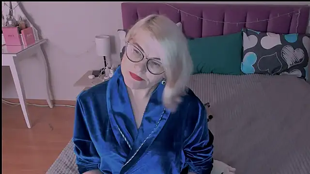 Snapshot of sabrinamacmarren chatting on 01/21/25, 06:02 sabrinamacmarren online show from 01/21/25, 06:02