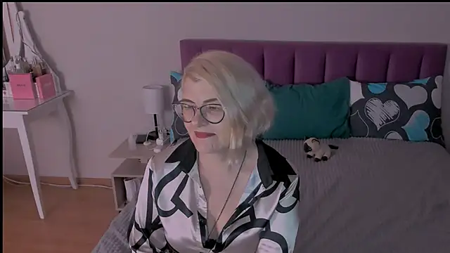 Snapshot of sabrinamacmarren chatting on 01/24/25, 08:11 sabrinamacmarren online show from 01/24/25, 08:11