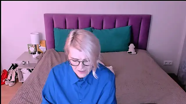 sabrinamacmarren online show from 11/06/25, 03:13