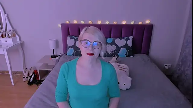 sabrinamacmarren online show from 02/10/26, 03:49