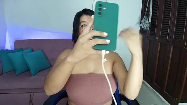 Julieta Sandia online show from 02/08/26, 01:53