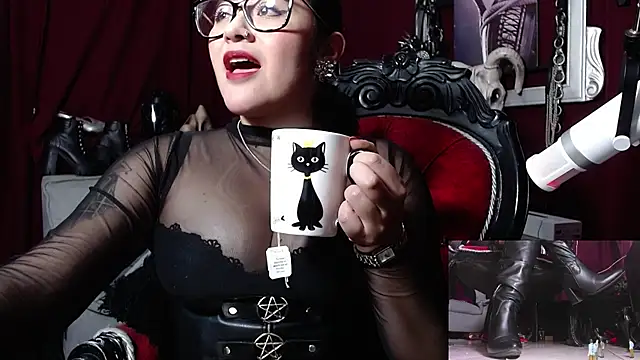 Snapshot of MeGoddesSara chatting on 01/04/25, 03:18 MeGoddesSara online show from 01/04/25, 03:18