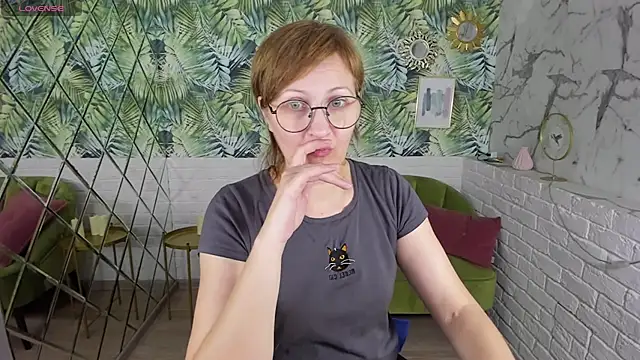 Paris Cherry online show from 03/08/25, 08:03