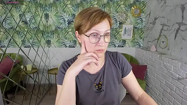 Paris Cherry online show from 03/08/25, 11:07