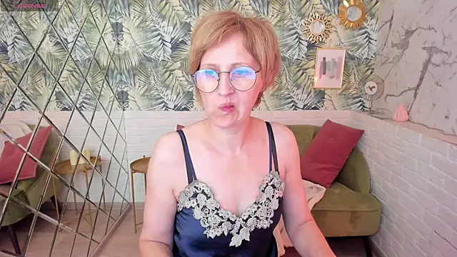Snapshot of Paris_Cherry chatting on 05/31/26, 06:09 Paris Cherry online show from 05/31/26, 06:09