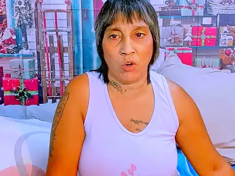 indianroxy online show from 12/18/25, 07:09