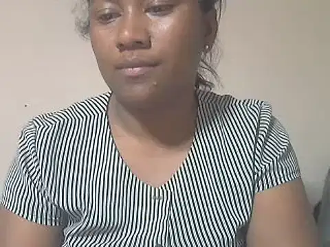 Snapshot of cutybigass chatting on 06/18/26, 05:39 cutybigass online show from 06/18/26, 05:39