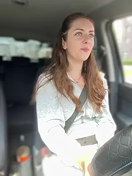 Snapshot of MariiD chatting on 06/25/26, 10:31 MariiD online show from 06/25/26, 10:31
