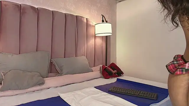 HallyBans online show from 04/08/26, 06:52