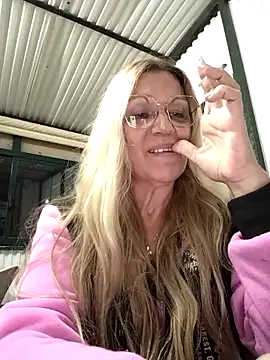 Melmamalhudaxh online show from 09/28/25, 08:03