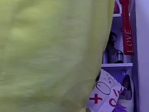 pamelasophia19 online show from 02/09/25, 12:49