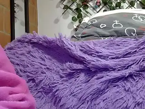 pamelasophia19 online show from 03/18/25, 01:53