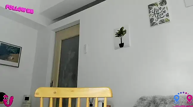 hottycrishina online show from 03/03/25, 09:00