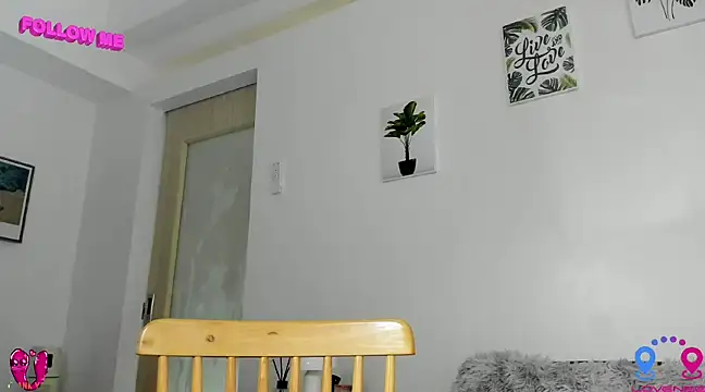 hottycrishina online show from 03/08/25, 07:27