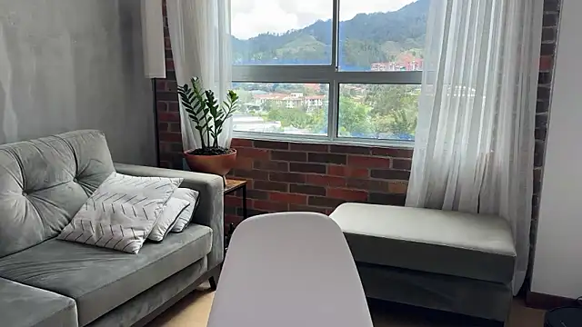 Snapshot of illaroom chatting on 03/18/25, 05:21 illaroom online show from 03/18/25, 05:21