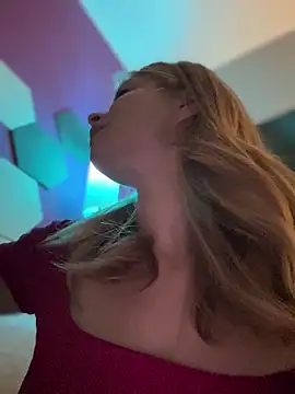 AnastasiaAniess online show from 10/05/25, 06:17