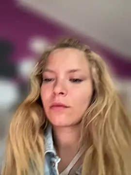 AnastasiaAniess online show from 04/09/26, 08:31