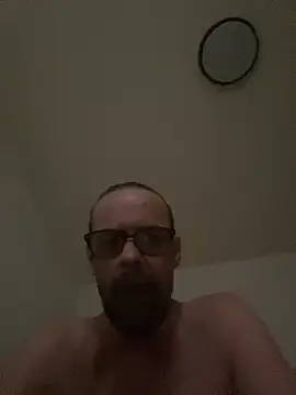 Snapshot of Atlanta21 chatting on 02/15/26, 12:47 Atlanta21 online show from 02/15/26, 12:47