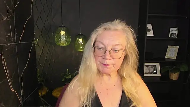 NataliMellow online show from 10/05/25, 01:20