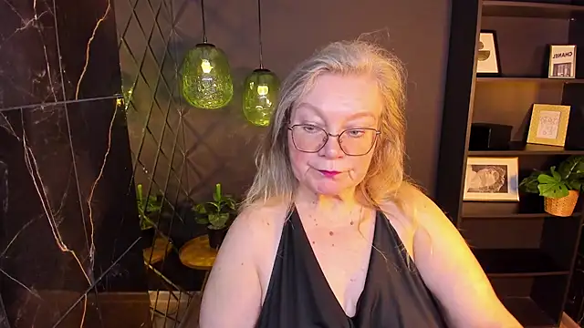 NataliMellow online show from 04/17/26, 01:14