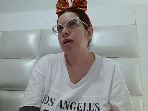 ashlymoon online show from 12/02/25, 01:00