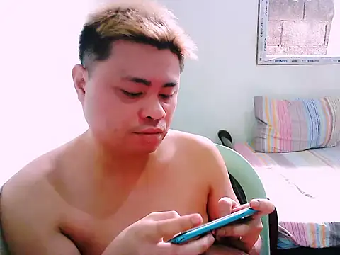 Snapshot of SirViceBoy2020 chatting on 01/16/25, 12:34 SirViceBoy2020 online show from 01/16/25, 12:34