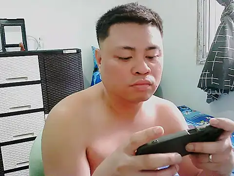 Snapshot of SirViceBoy2020 chatting on 06/01/26, 12:23 SirViceBoy2020 online show from 06/01/26, 12:23