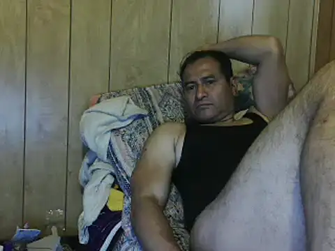 Snapshot of dantehot2020 chatting on 12/15/24, 03:42 dantehot2020 online show from 12/15/24, 03:42