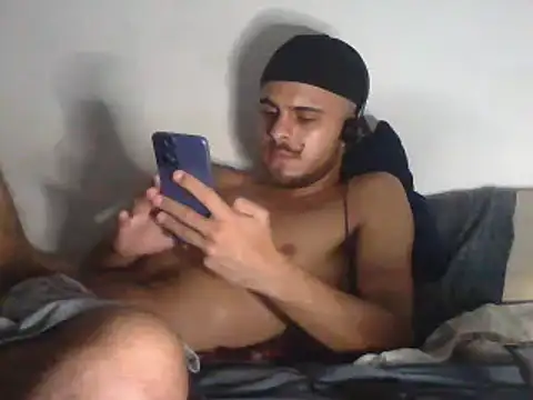 Snapshot of LoudLikeness chatting on 02/21/25, 10:50 LoudLikeness online show from 02/21/25, 10:50