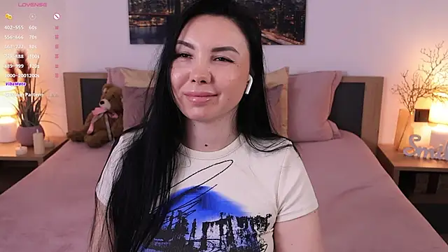 Snapshot of Leila__Sweet chatting on 02/21/25, 10:39 Leila Sweet online show from 02/21/25, 10:39