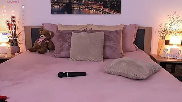 Snapshot of Leila__Sweet chatting on 02/23/25, 11:33 Leila Sweet online show from 02/23/25, 11:33