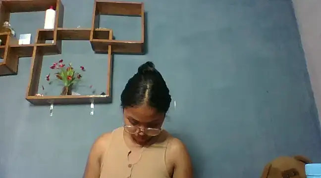 naya86 online show from 02/11/25, 10:04